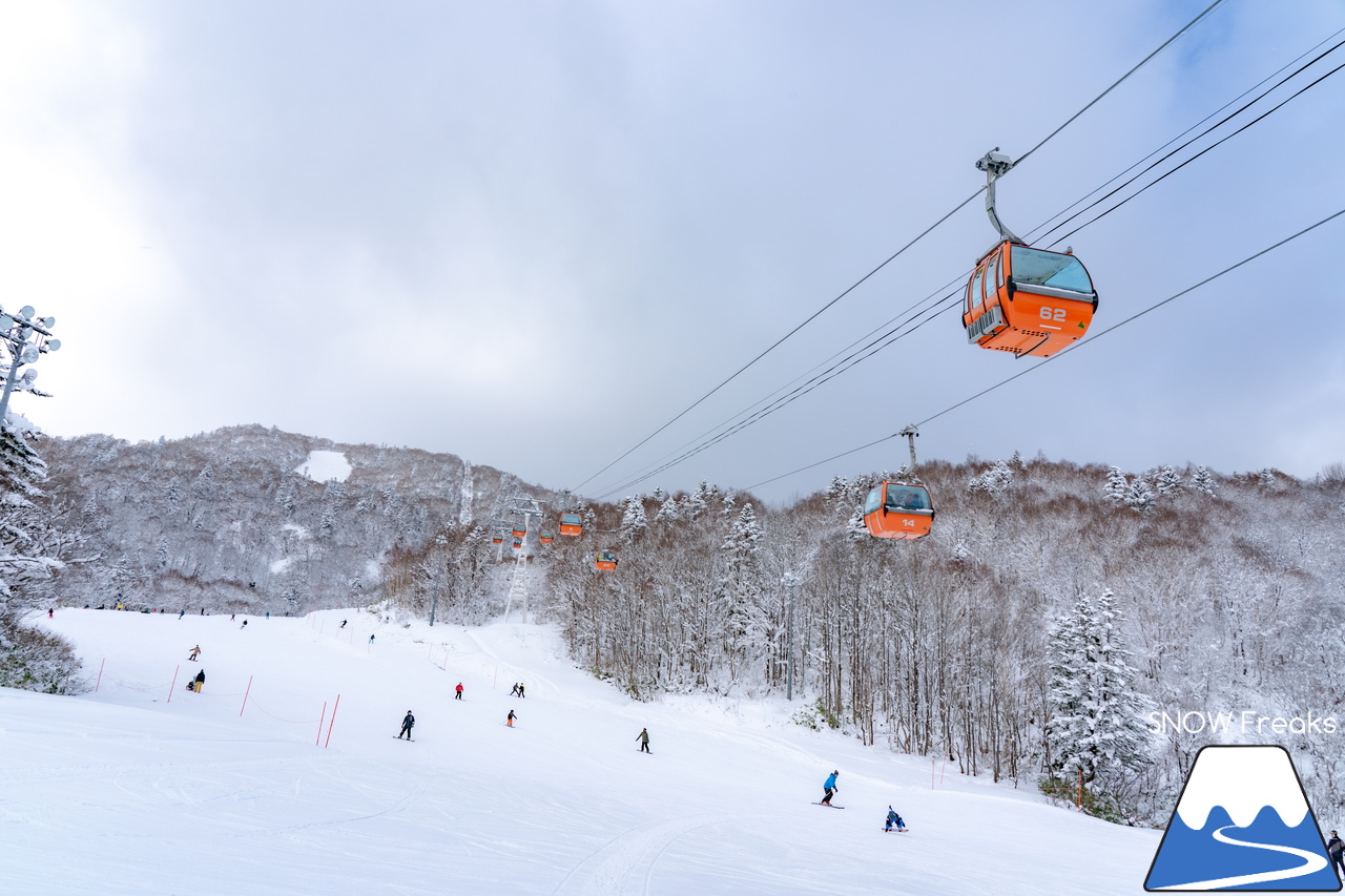 札幌国際スキー場｜オープン日からたった３日で全面滑走可能！広々ゲレンデで快適な初滑りを楽しみましょう♪そして、夜は『ARC'TERYX WINTER FILM TOUR SAPPORO』in サッポロファクトリー(^_-)-☆